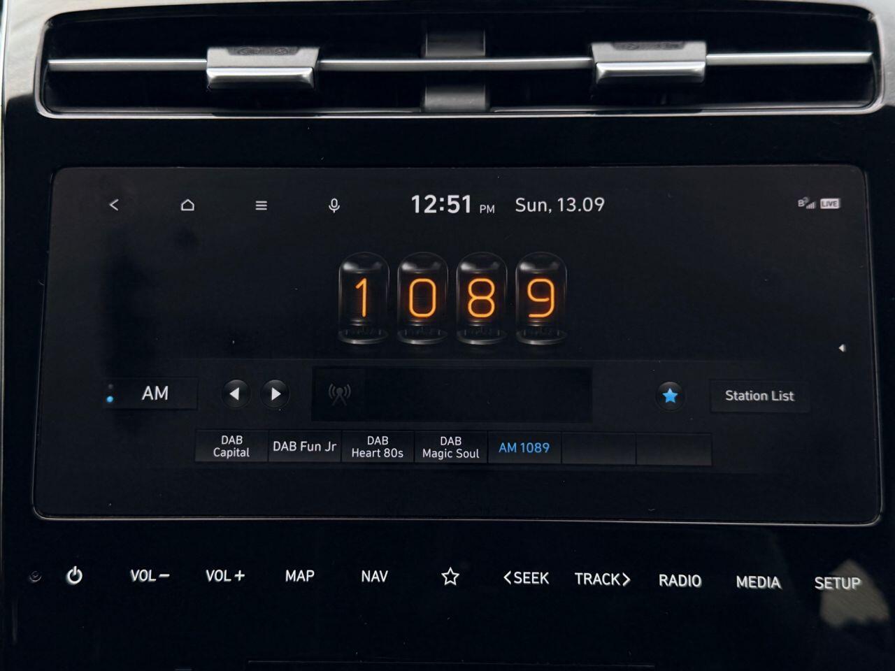 Hyundai Tucson view 50