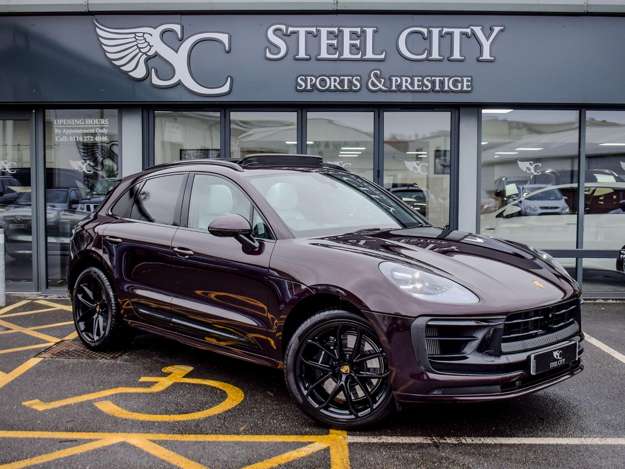 2023 Porsche Macan in Red for sale