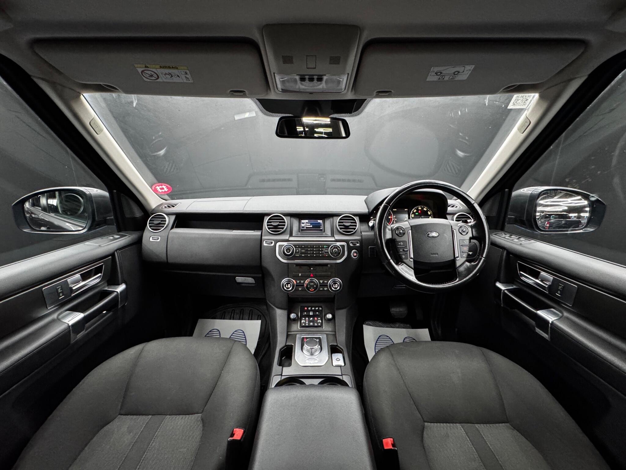 Land Rover Discovery view 17