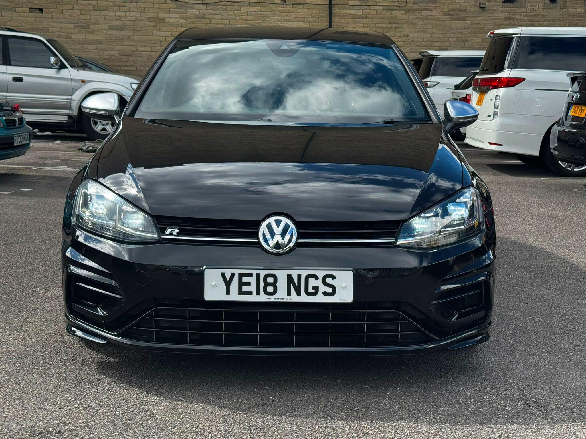 Volkswagen Golf view 5