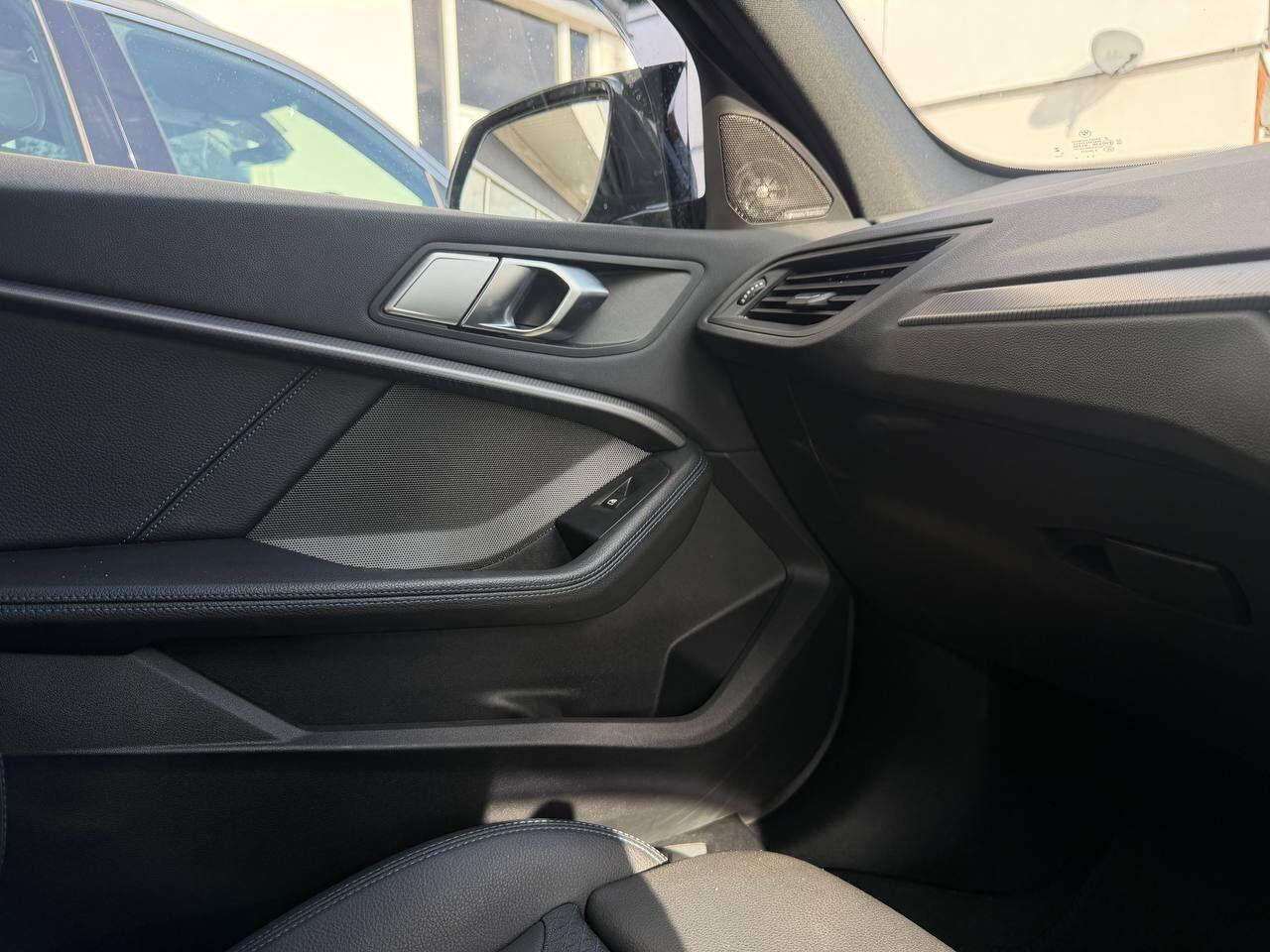 BMW 1 Series view 39