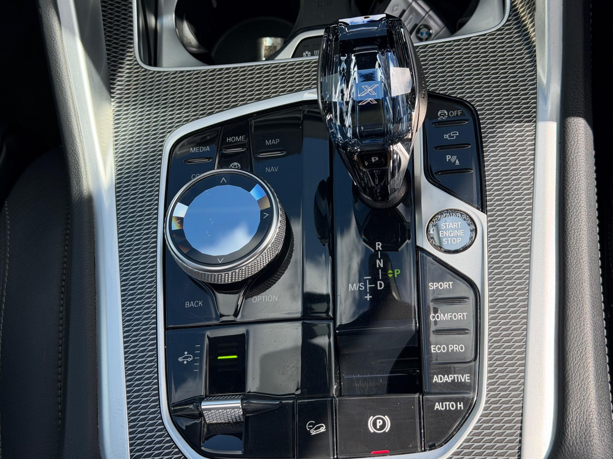 BMW X6 view 24
