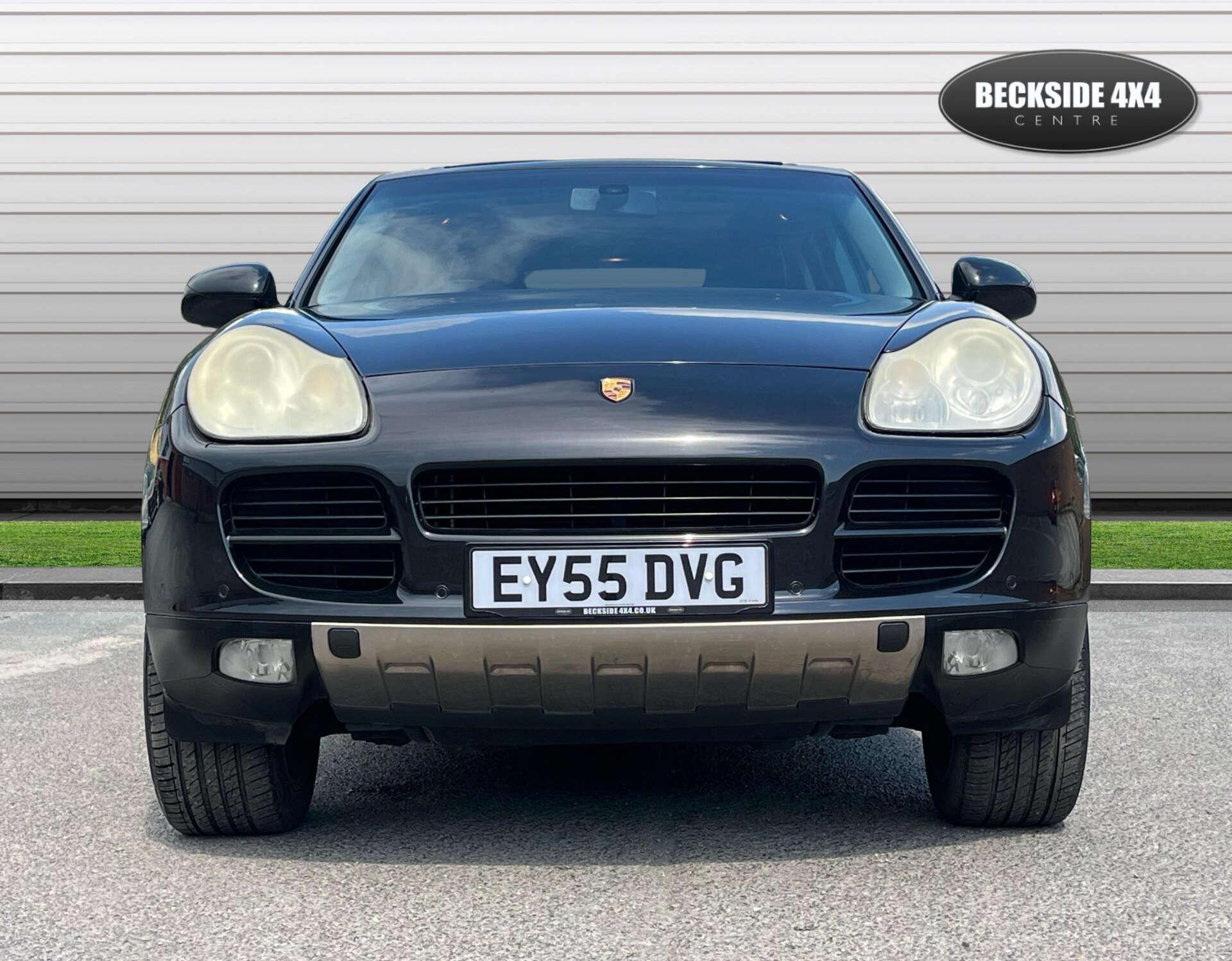 Porsche Cayenne view 8
