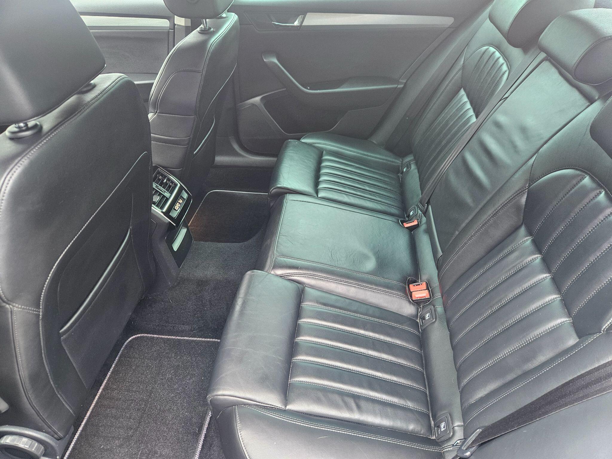 2019 Skoda Superb image 50
