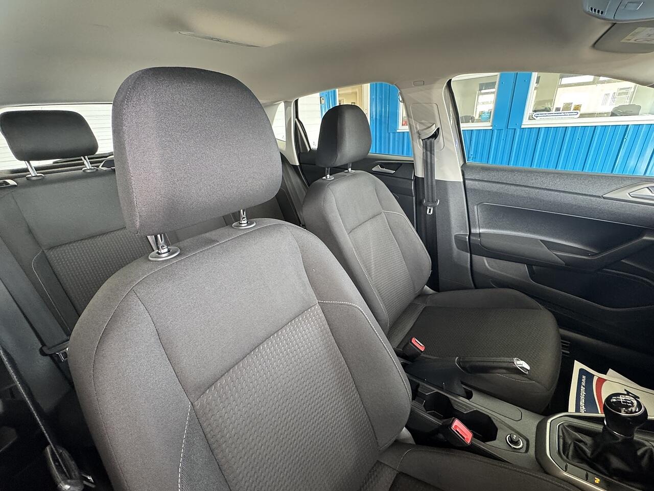Volkswagen Polo view 12