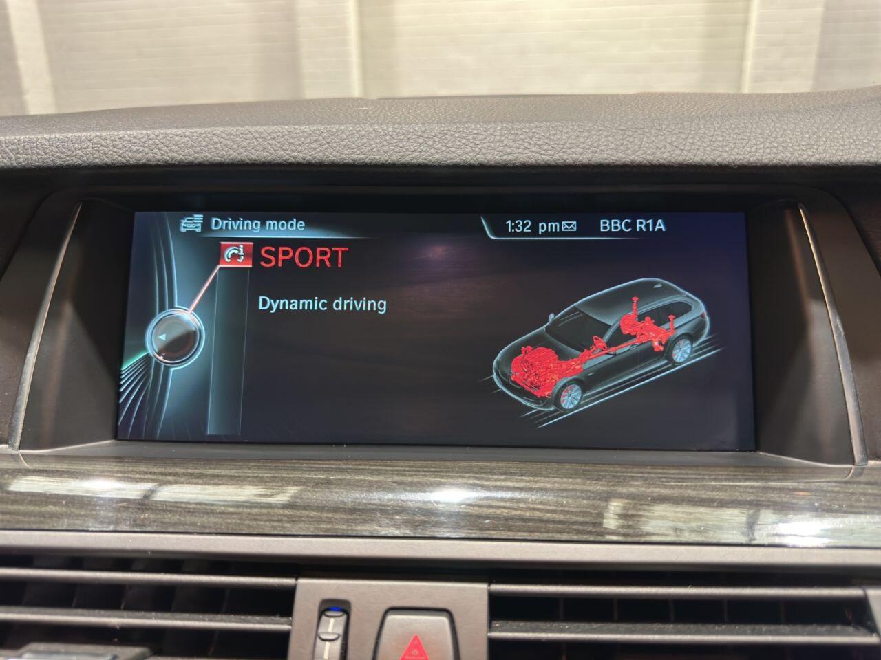 BMW 5 Series view 30