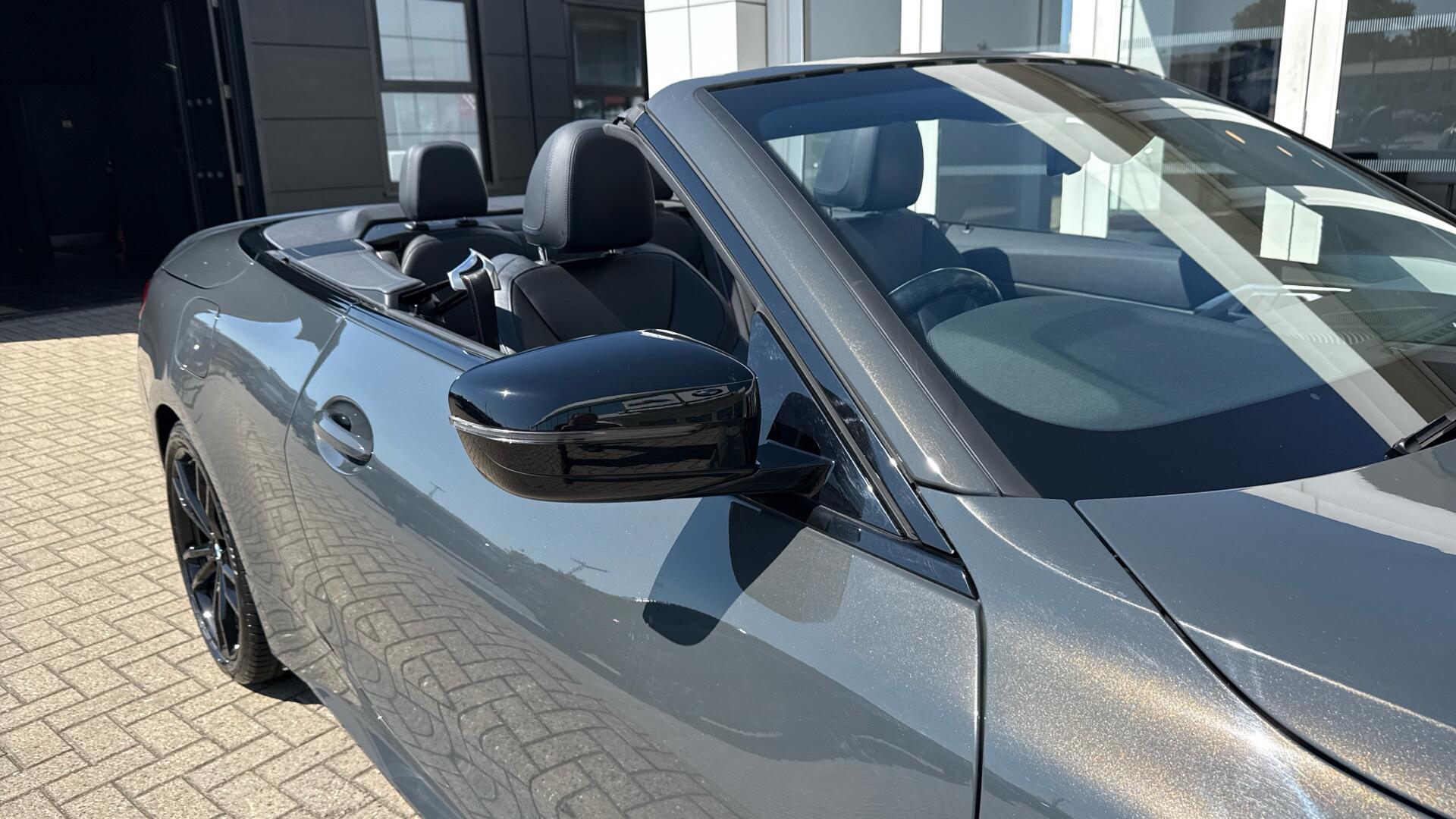 BMW 4 Series view 24