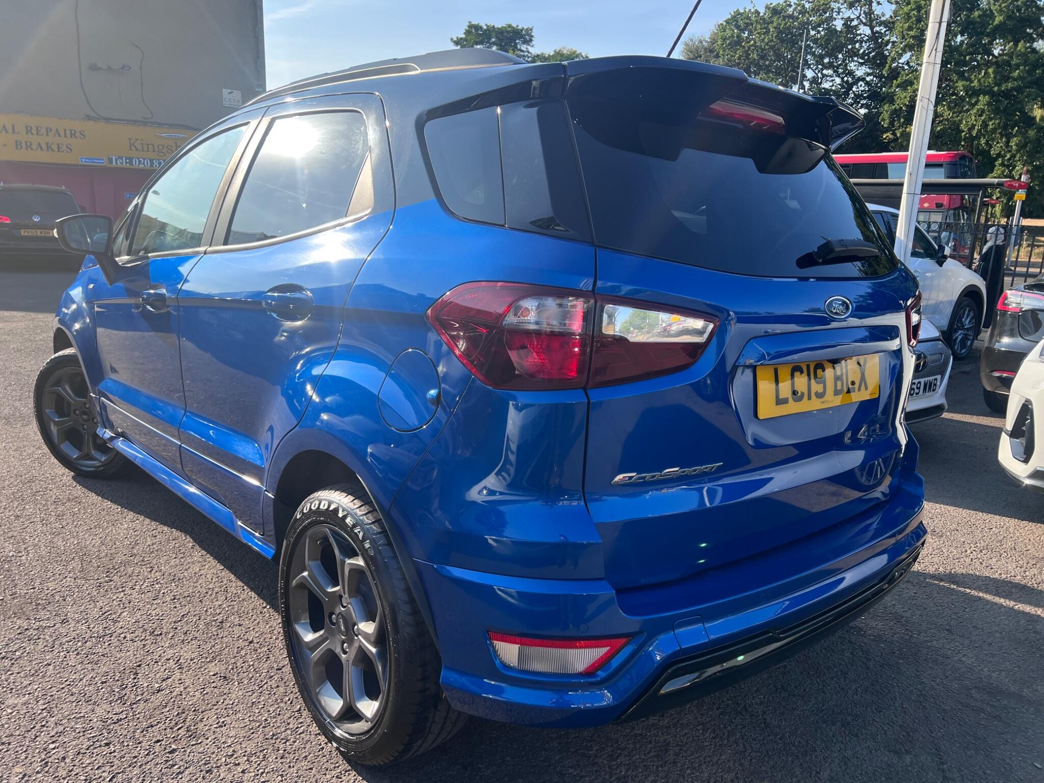 Ford Ecosport view 12