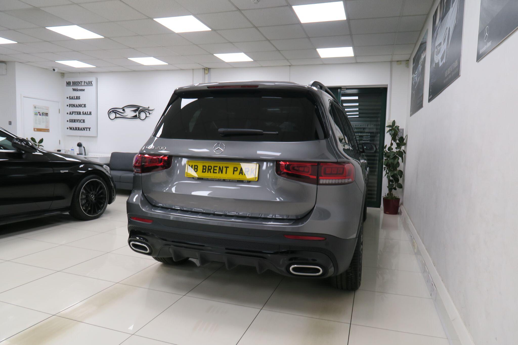Mercedes-Benz GLB view 7
