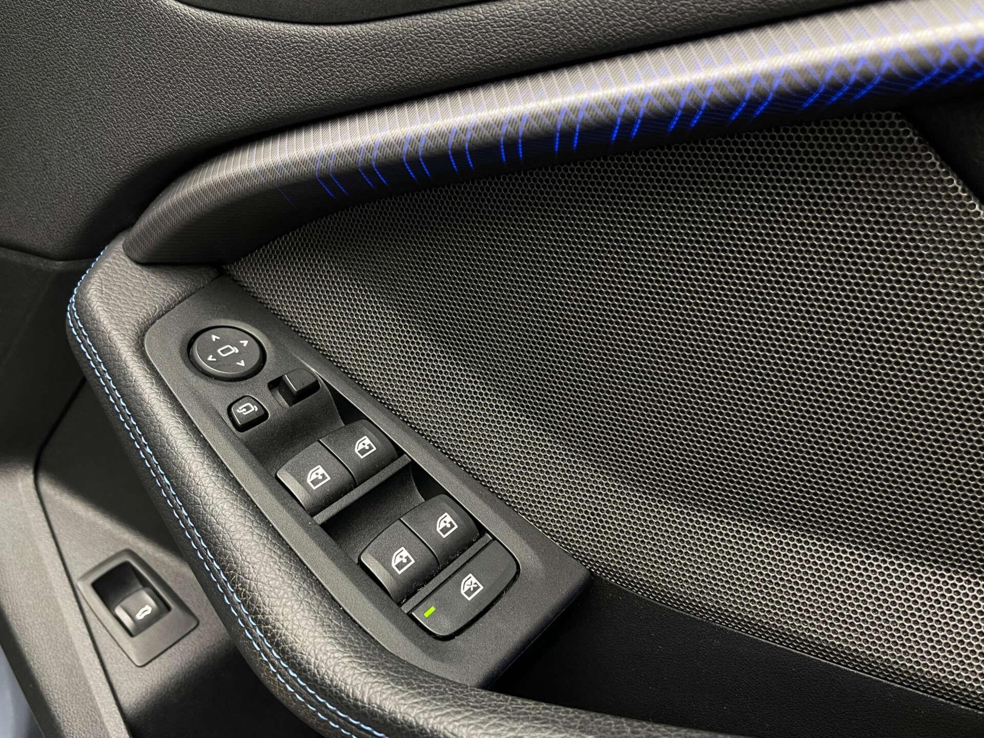 BMW 1 Series view 15