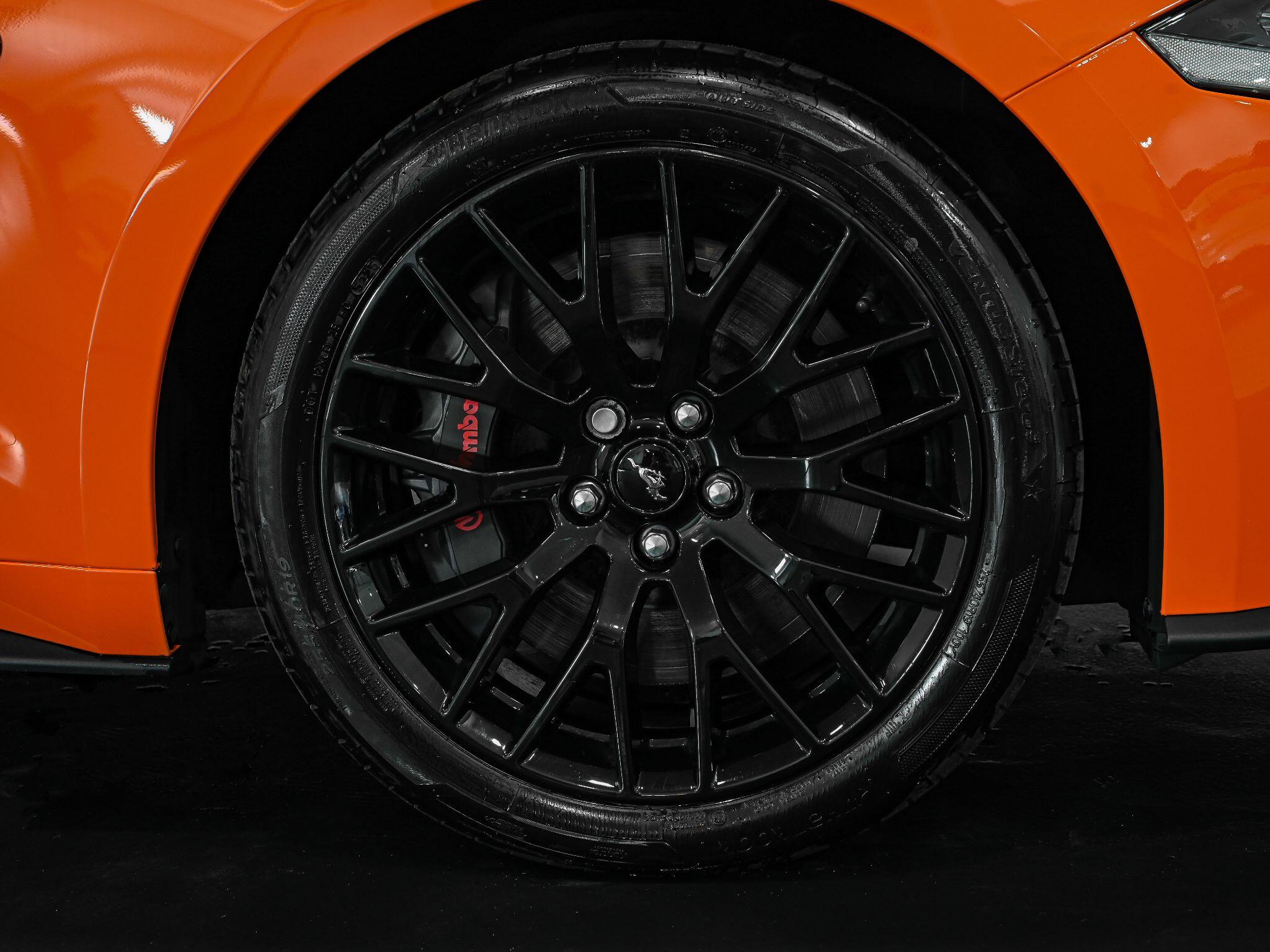 Ford Mustang view 6