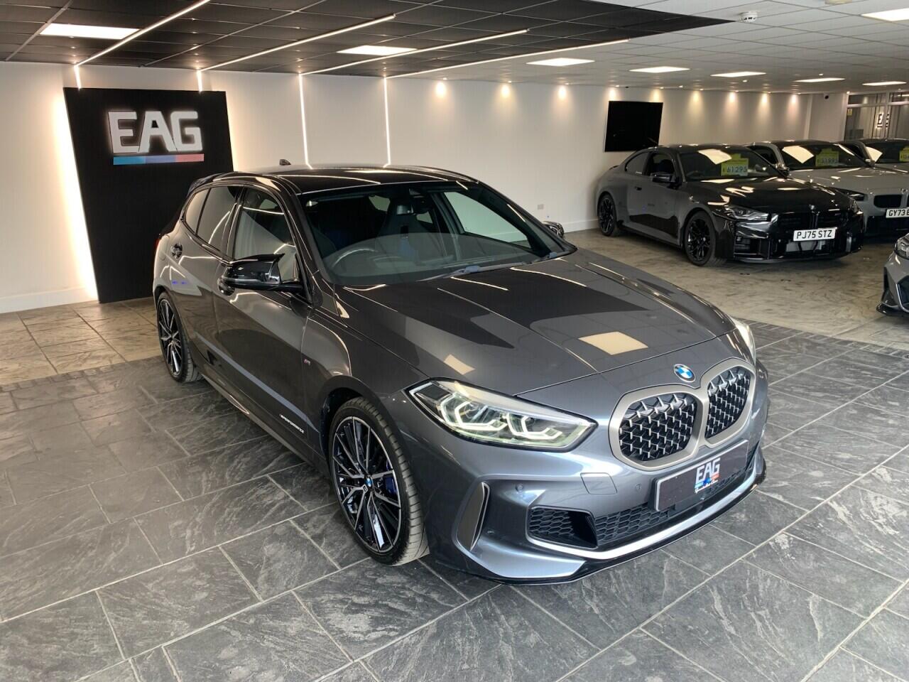 BMW 1 Series view 14