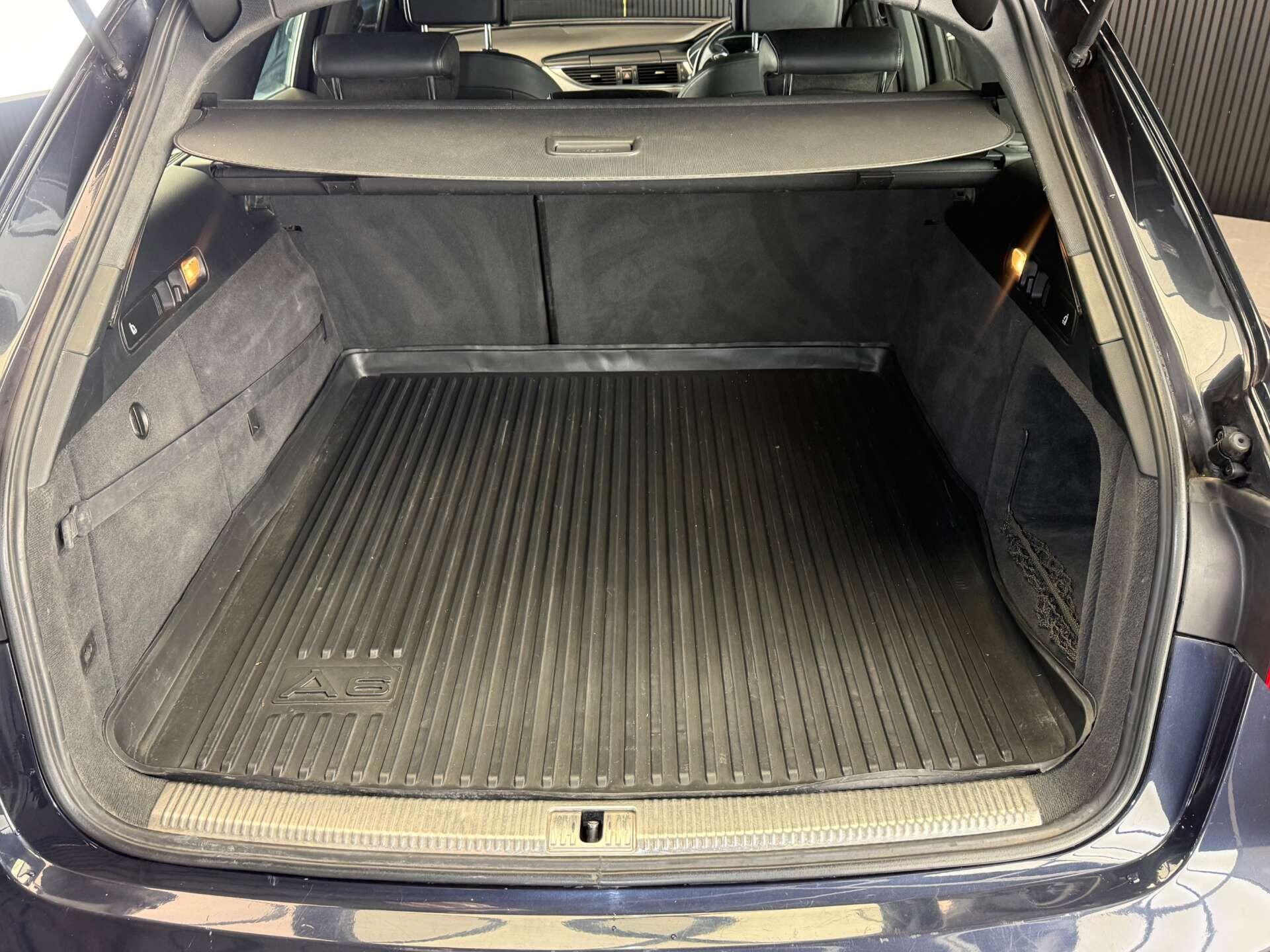 Audi A6 view 14