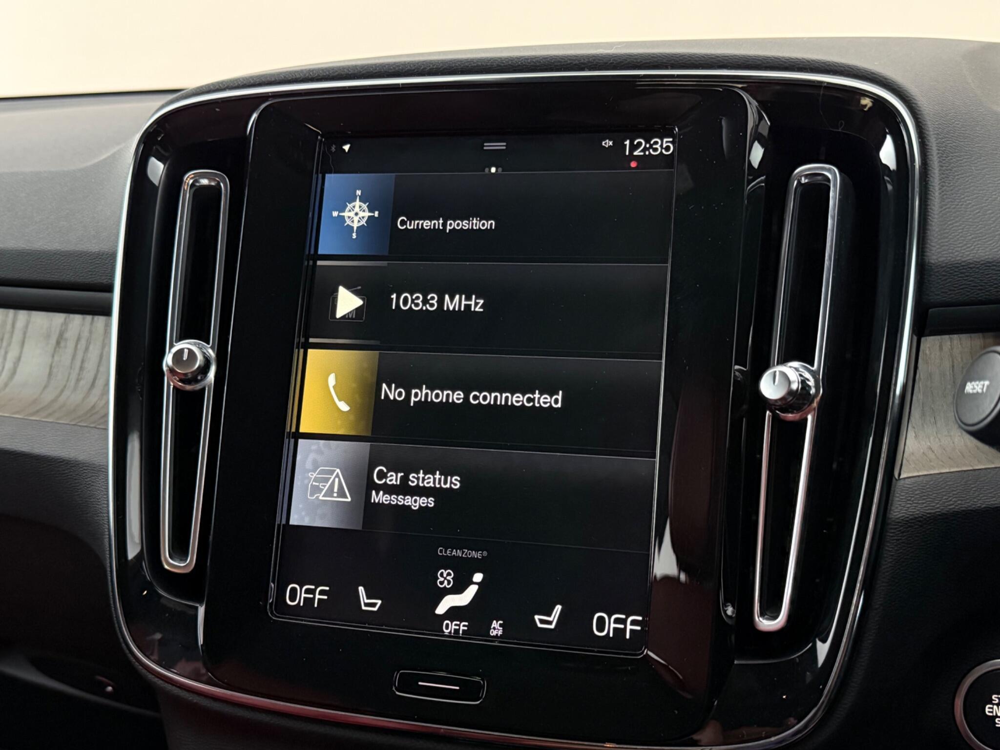 Volvo XC40 view 22