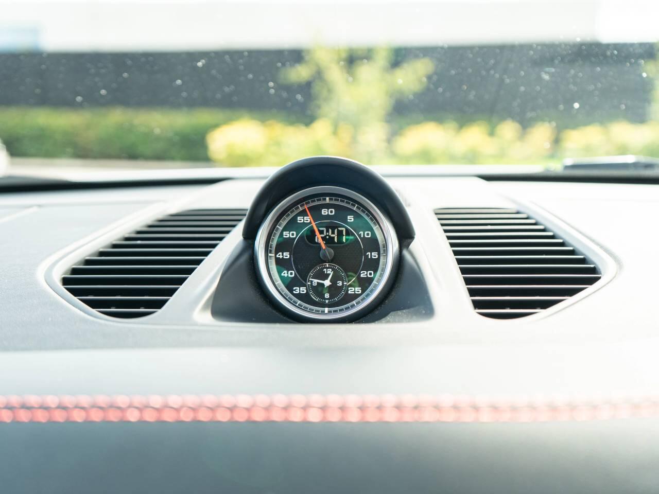 Porsche 911 view 49