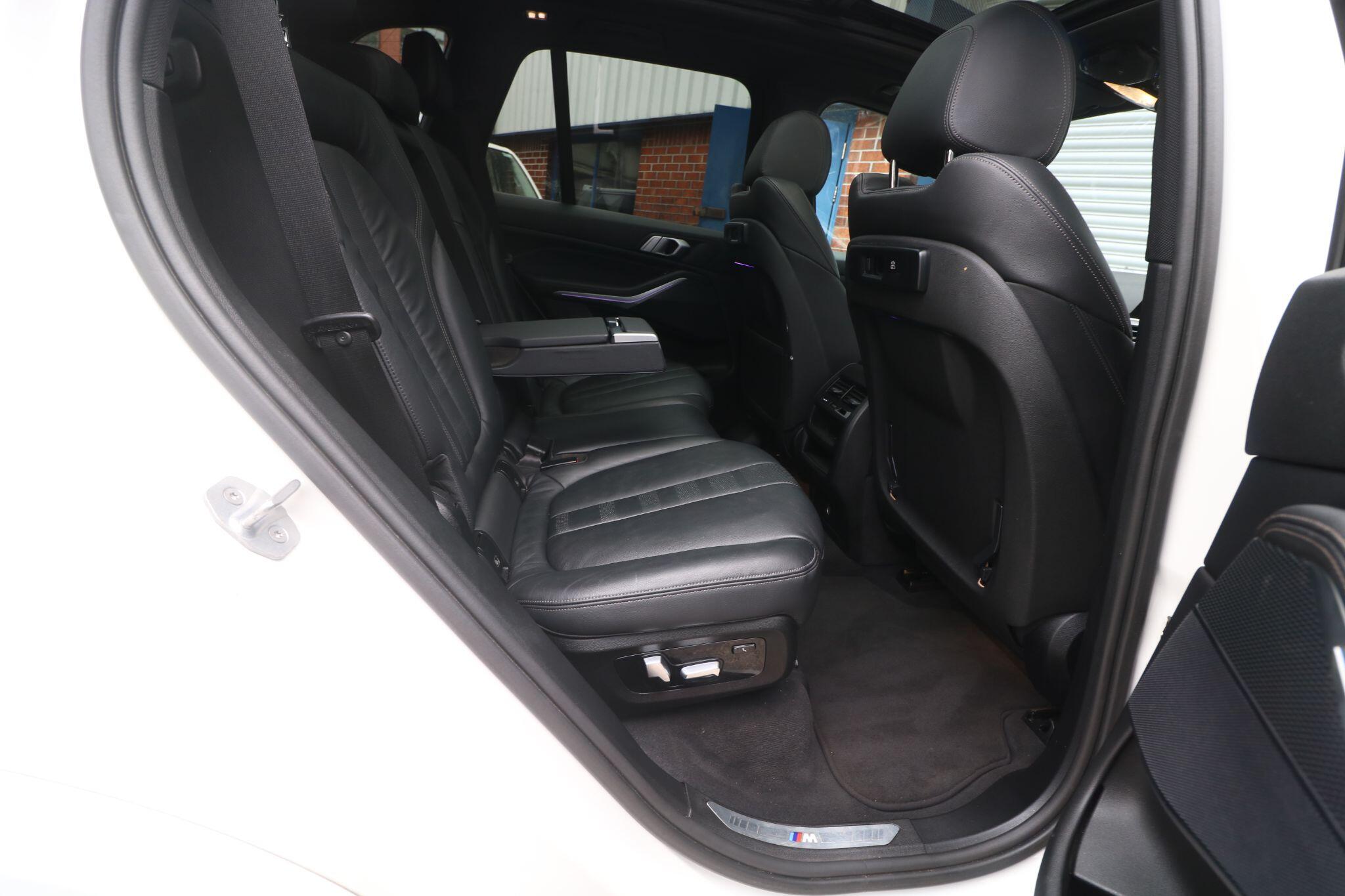 BMW X5 view 11