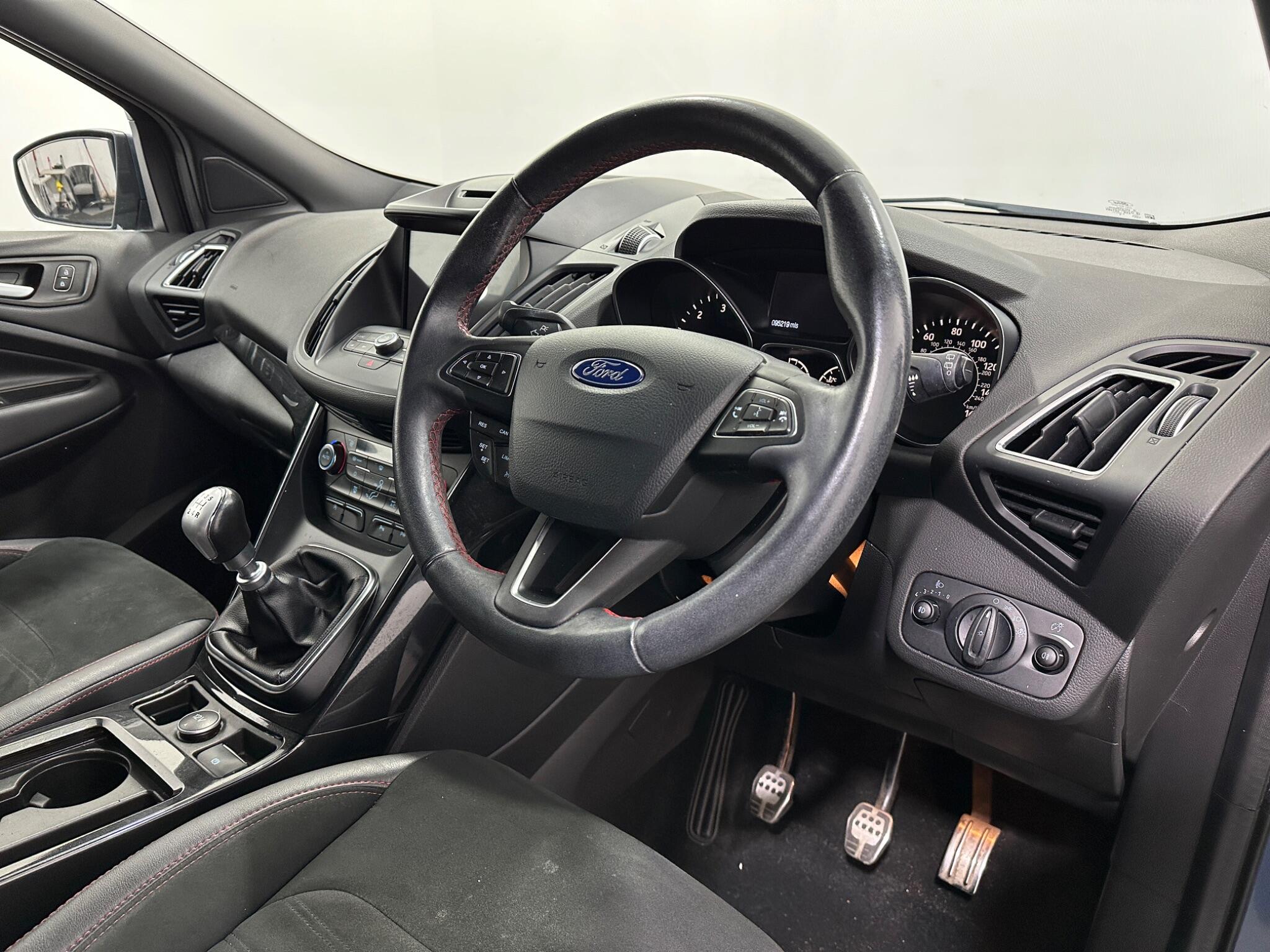 Ford Kuga view 11