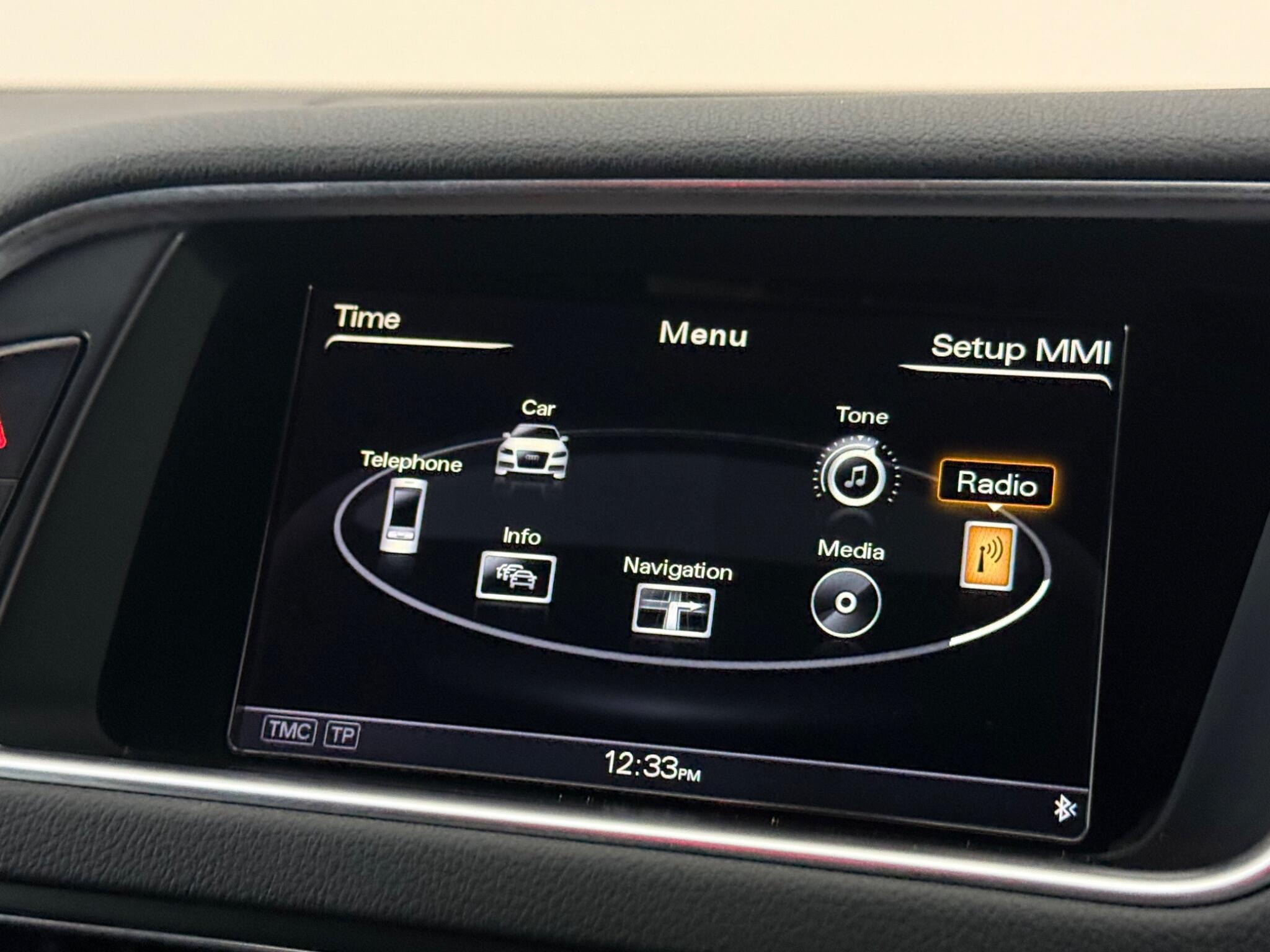Audi Q5 view 24