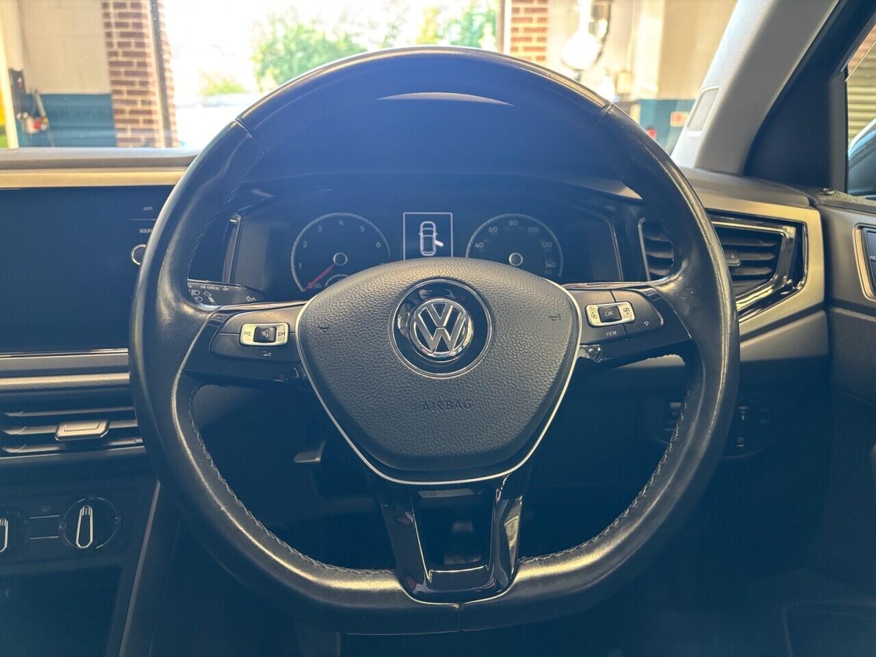 Volkswagen Polo view 16