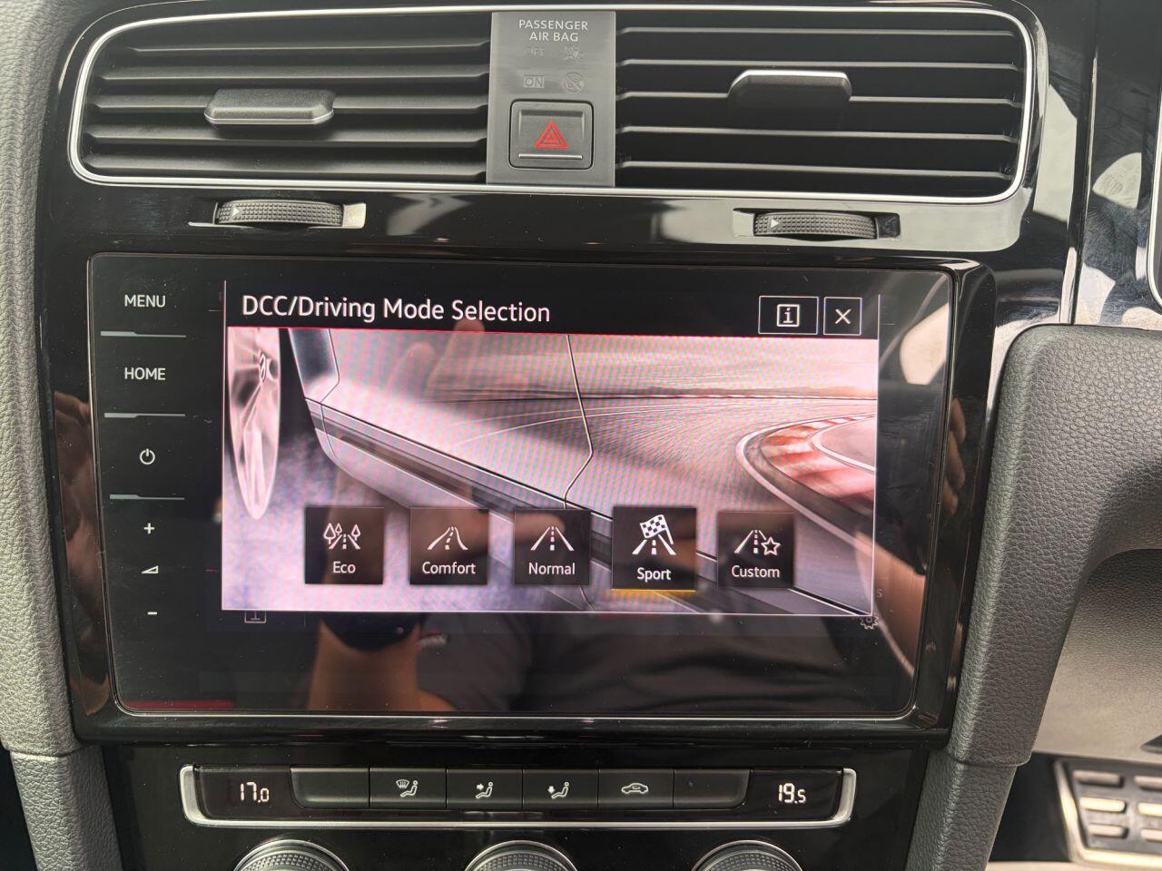 Volkswagen Golf view 32