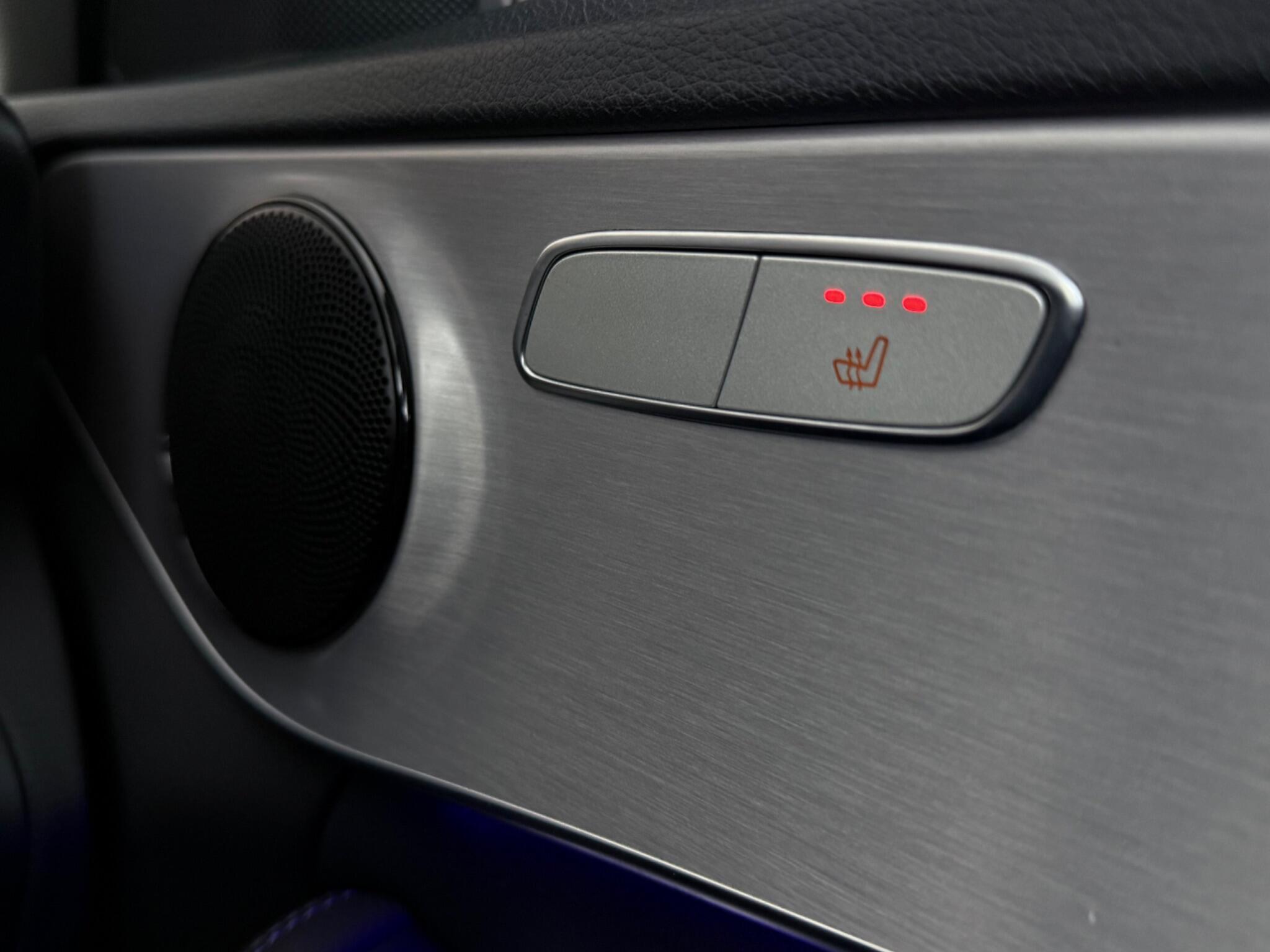 Mercedes-Benz C-Class view 20