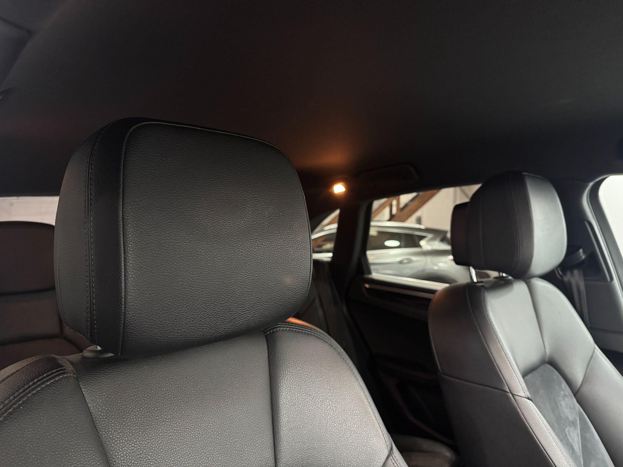 Porsche Macan view 29
