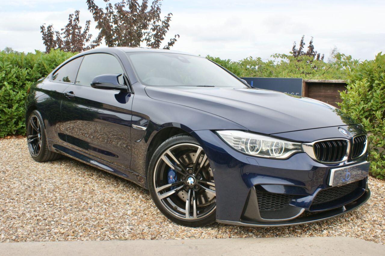 BMW M4 view 10