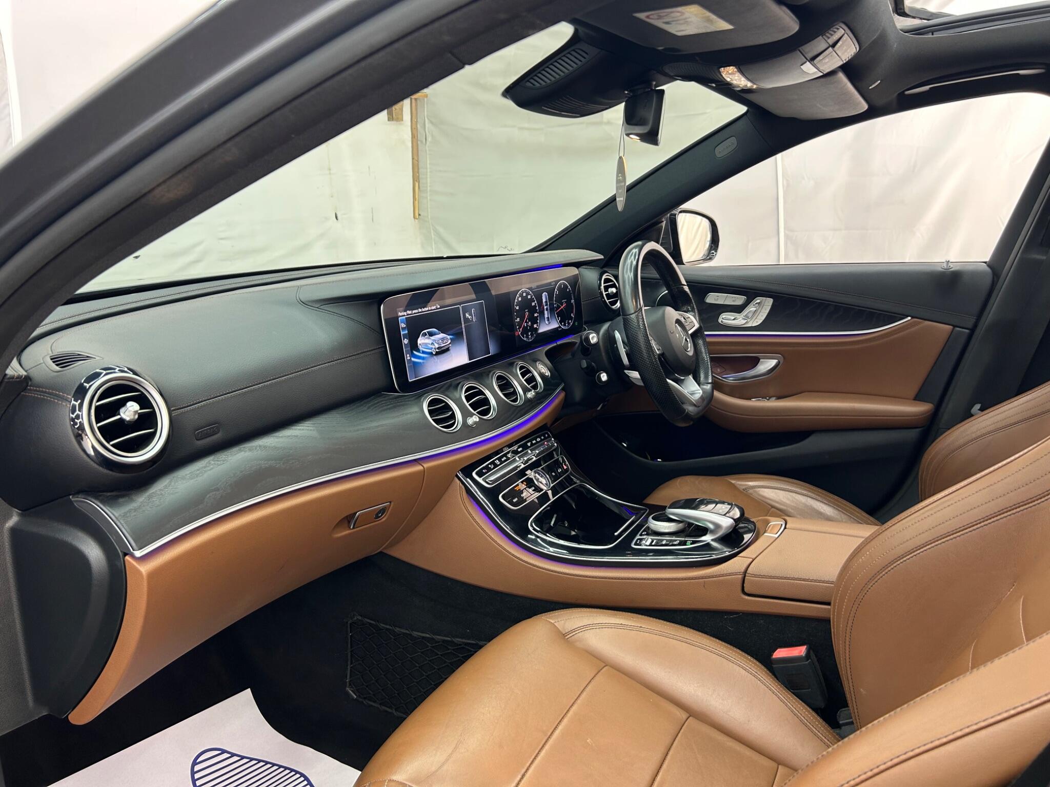 Mercedes-Benz E Class view 57