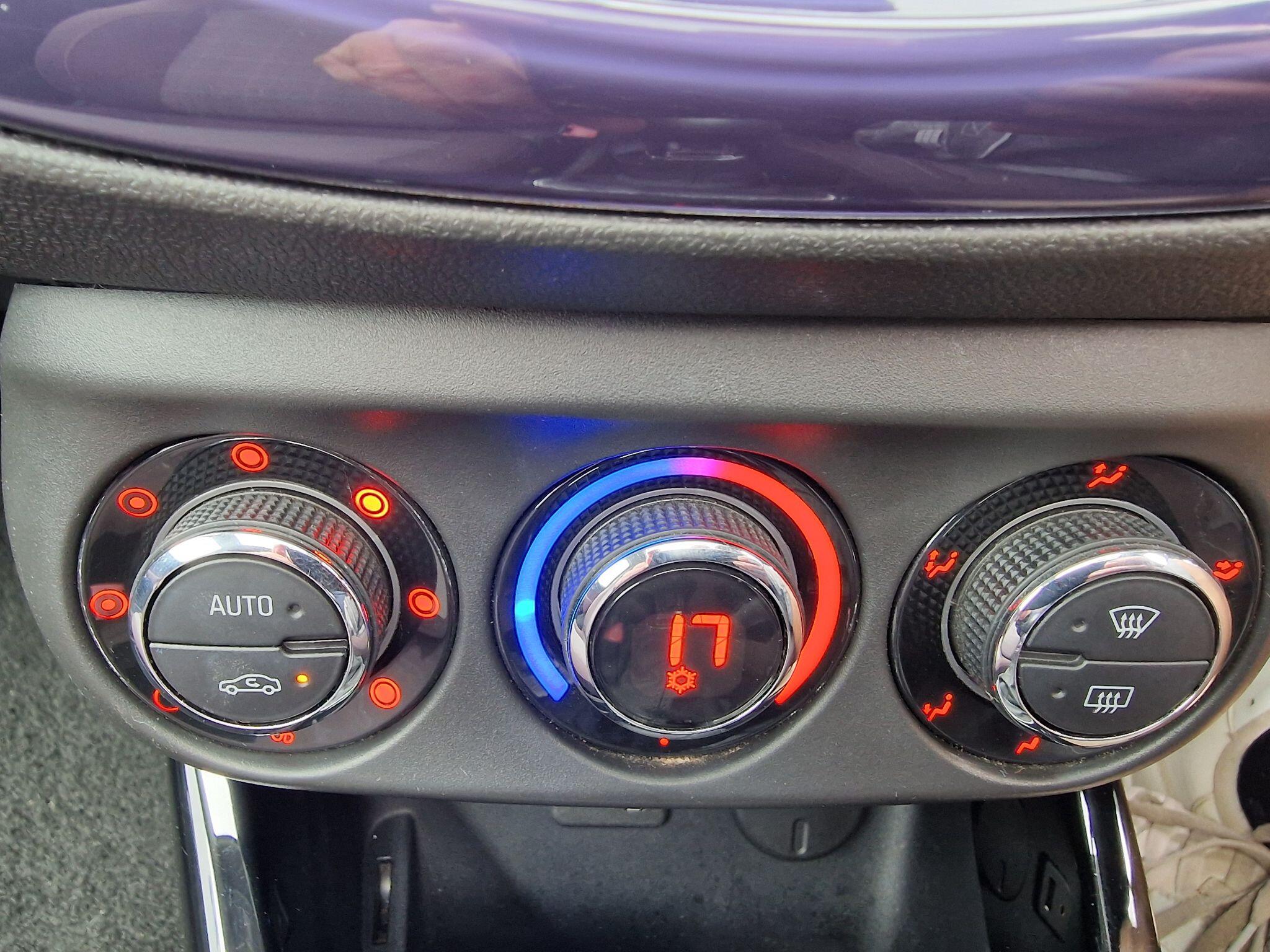 Vauxhall Adam view 12