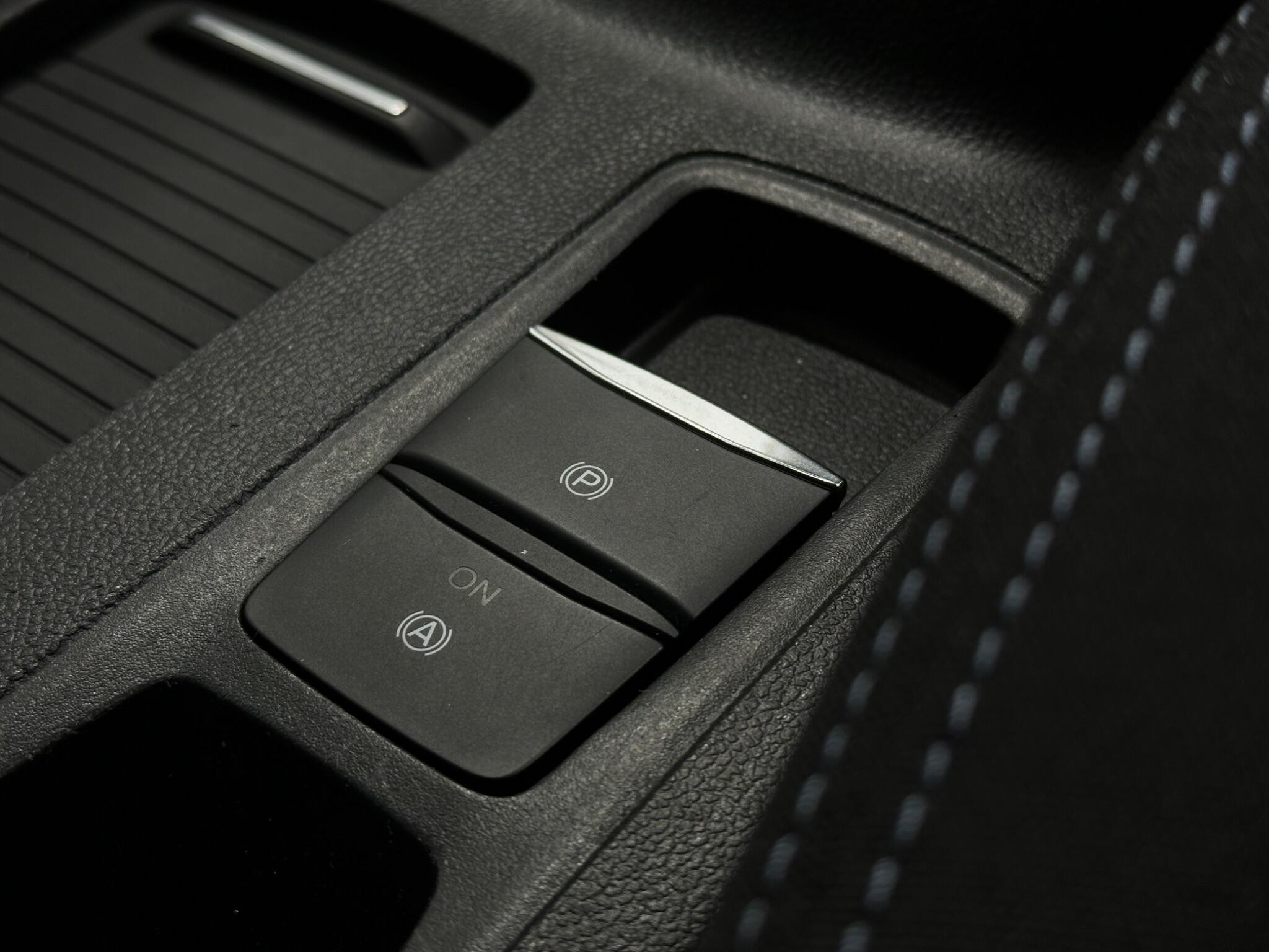 Ford Focus view 20