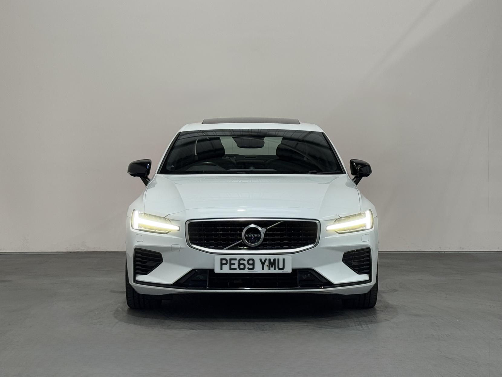 Volvo S60 view 5