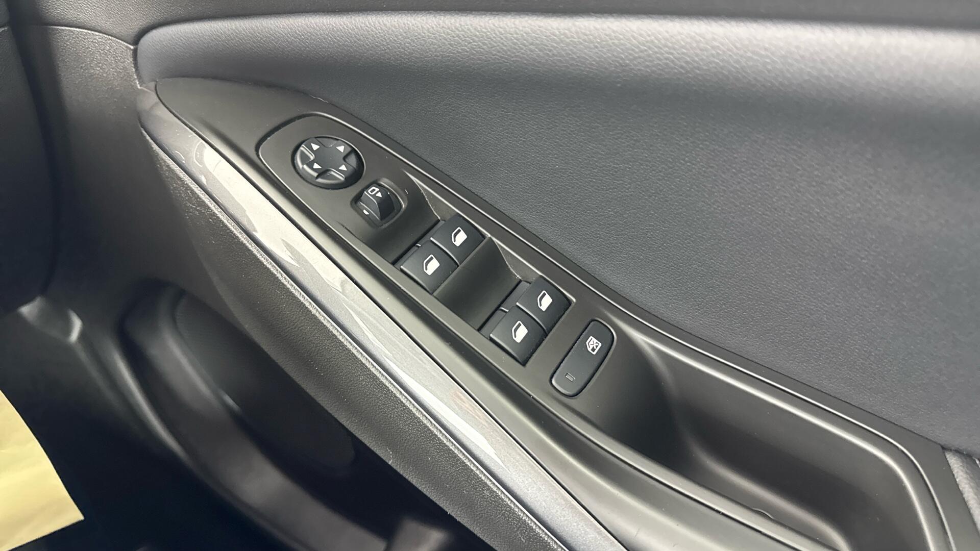 Vauxhall Grandland X view 36