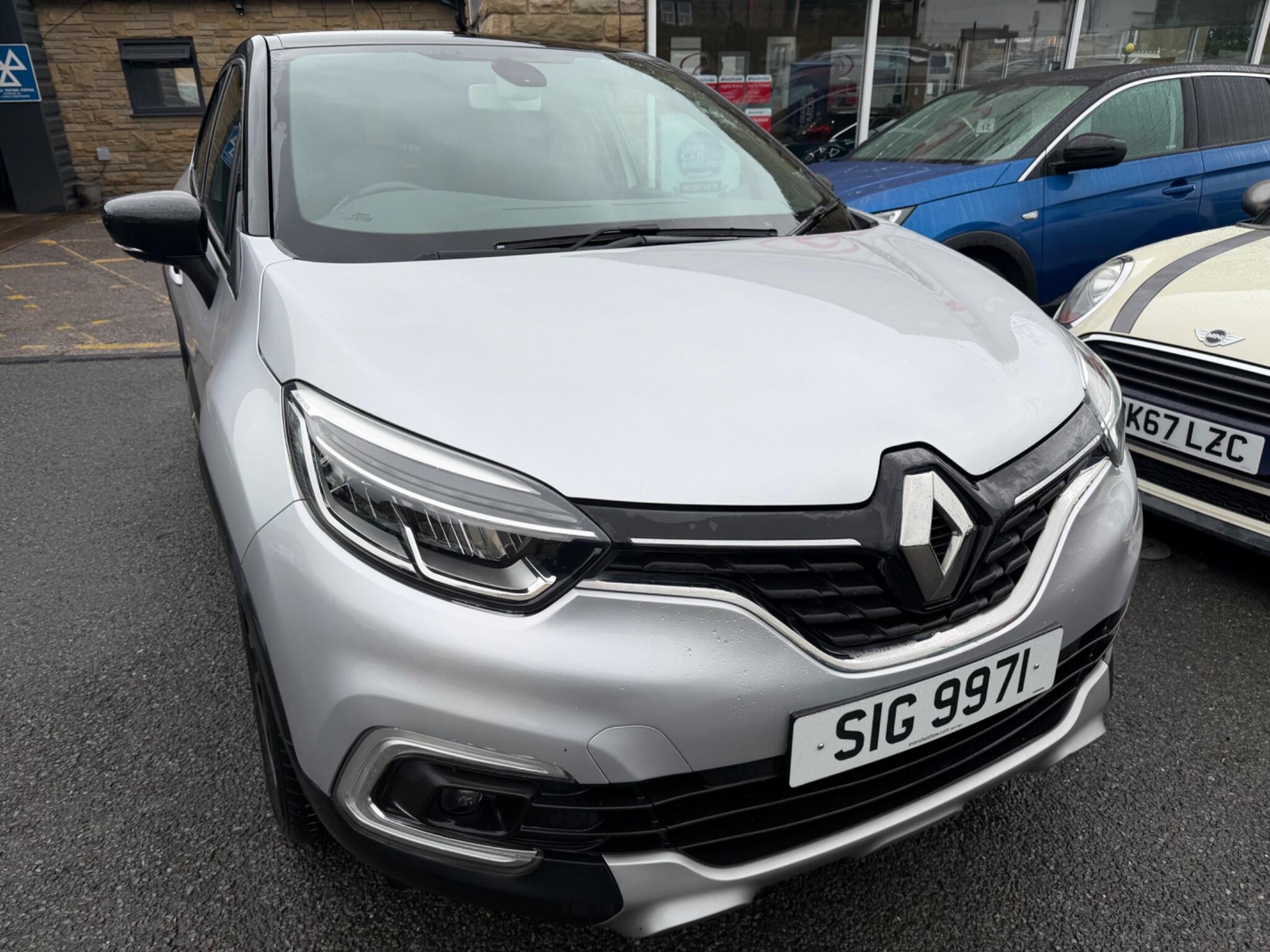 Renault Captur view 3