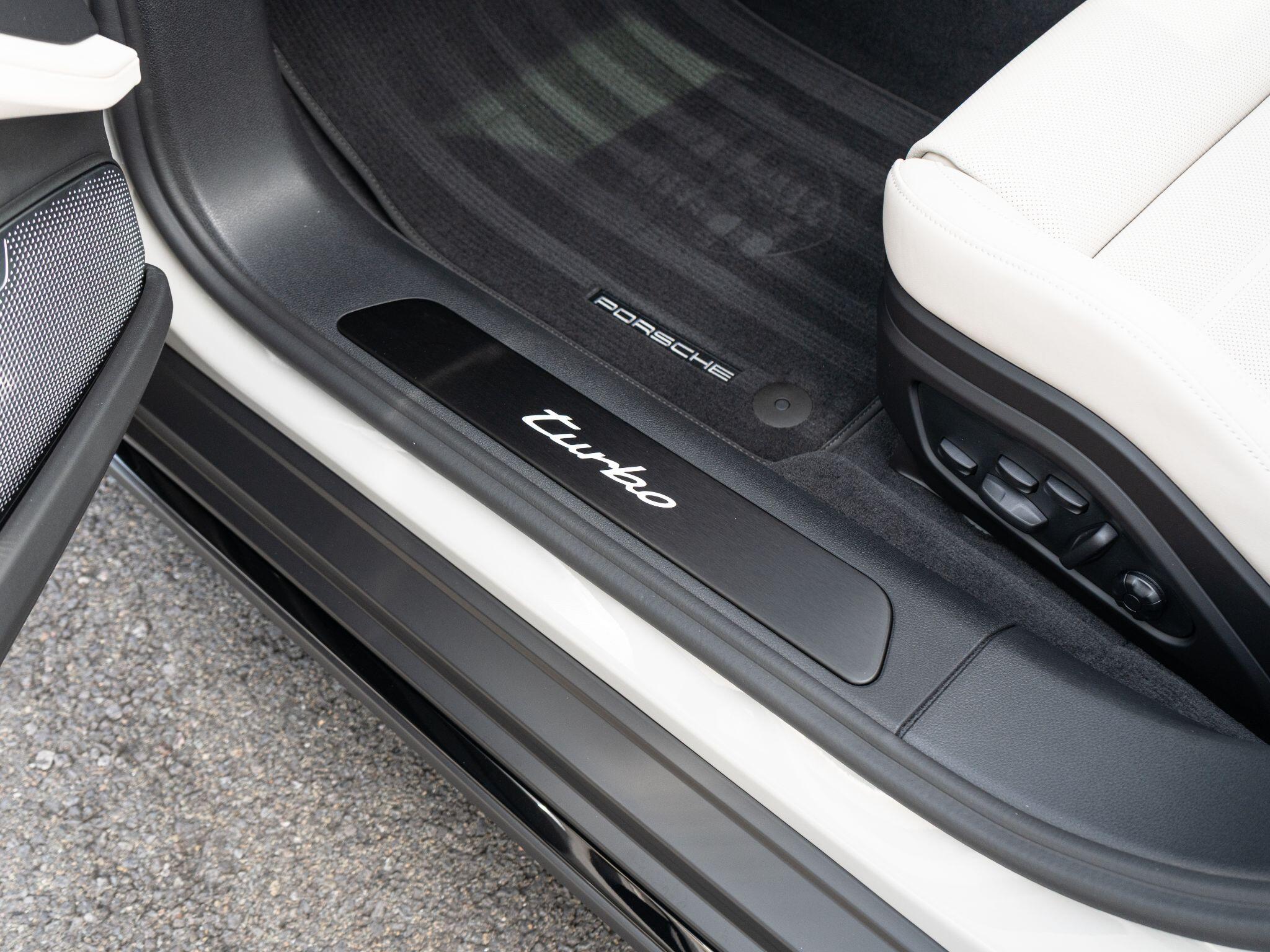 Porsche Panamera view 51