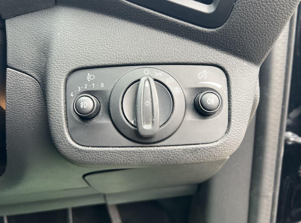 Ford Kuga view 34