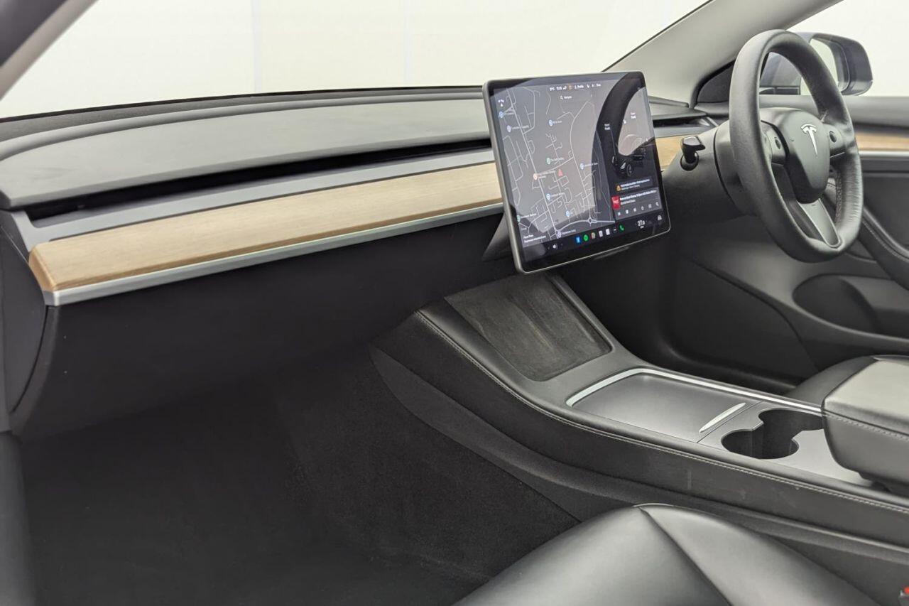 Tesla Model 3 view 24
