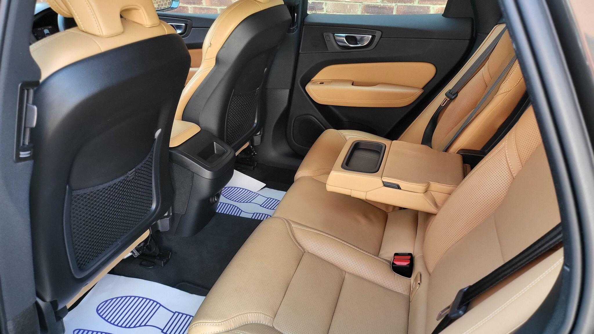 Volvo XC60 view 20
