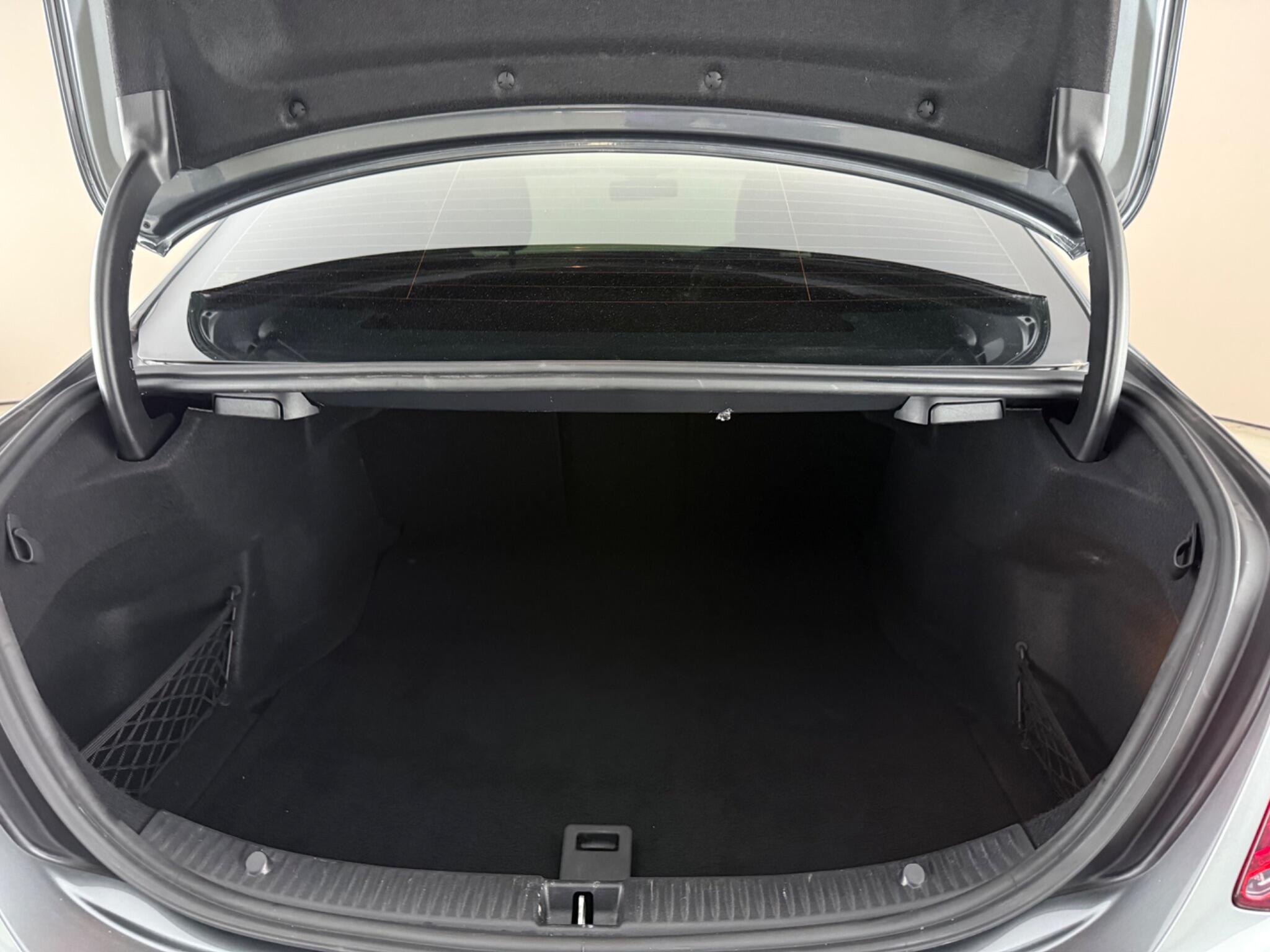 Mercedes-Benz C-Class view 10