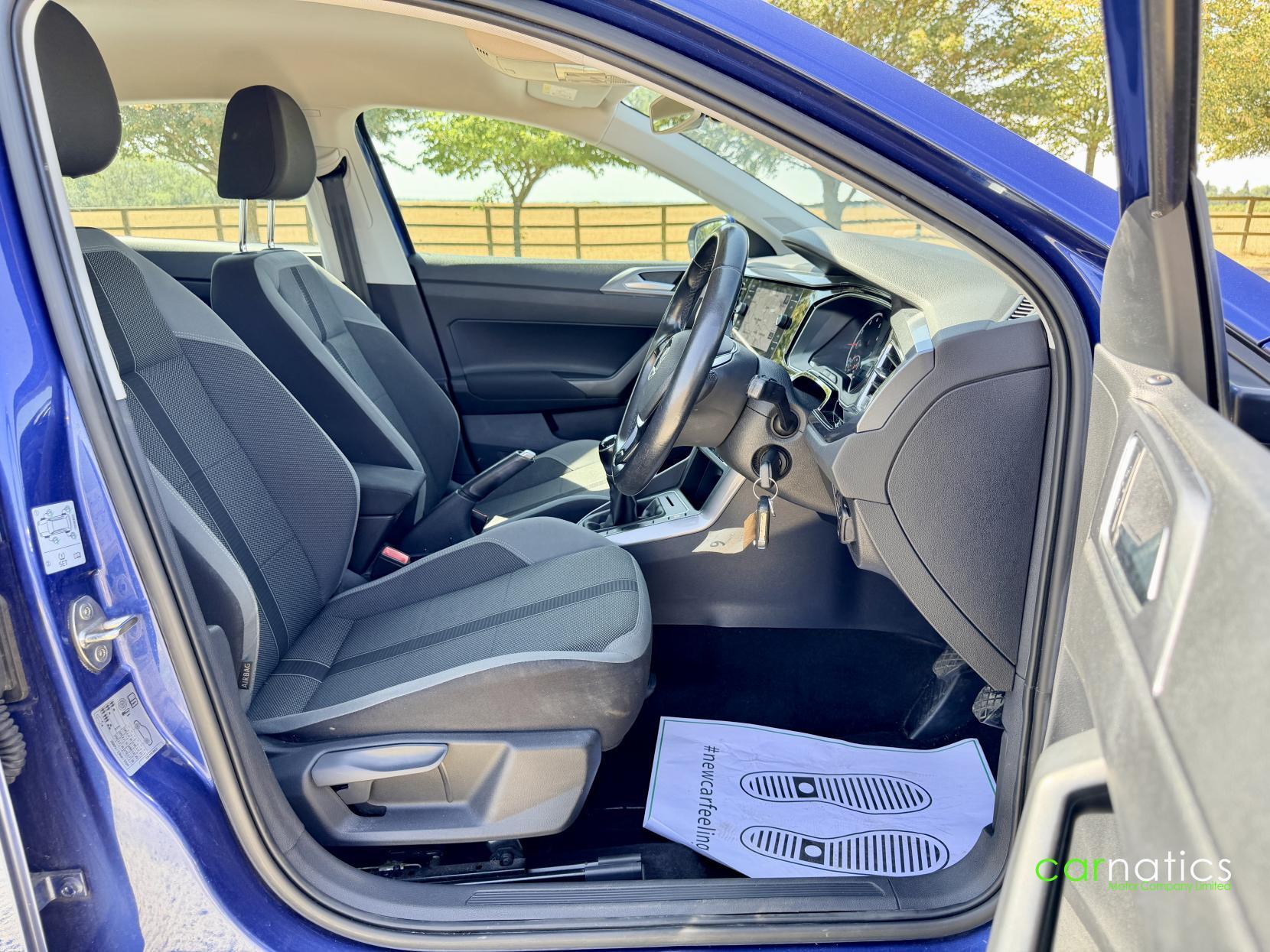 Volkswagen Polo view 22