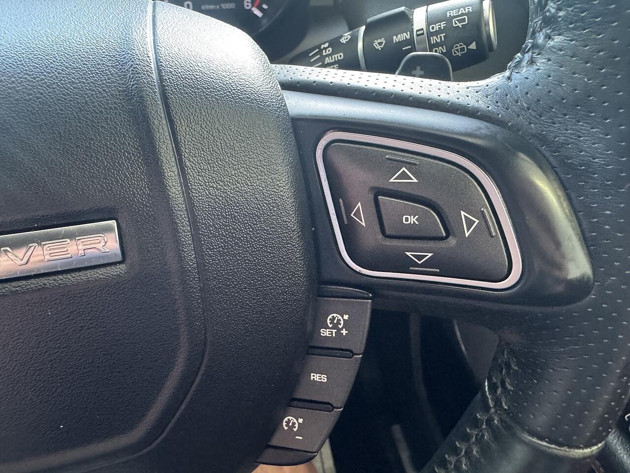 Land Rover Range Rover Evoque view 22