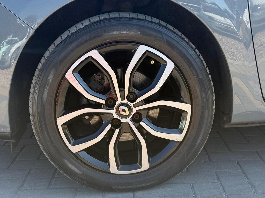 Renault Clio view 14