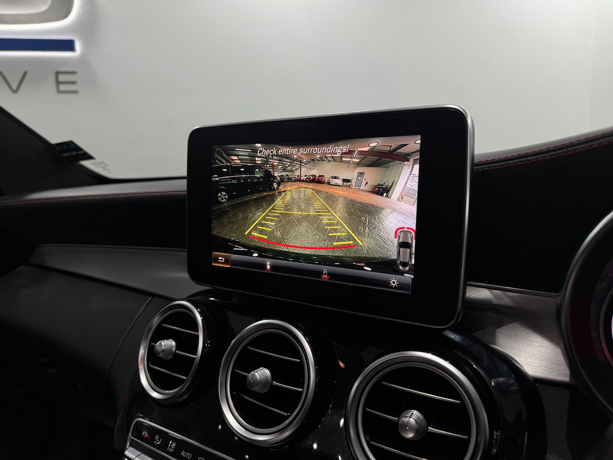 Mercedes-Benz C-Class view 22