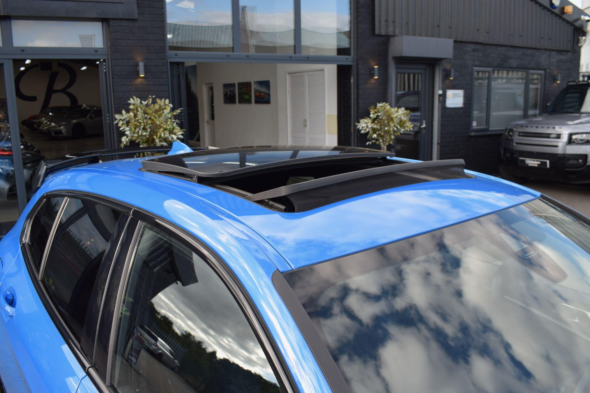 BMW 1 Series view 33