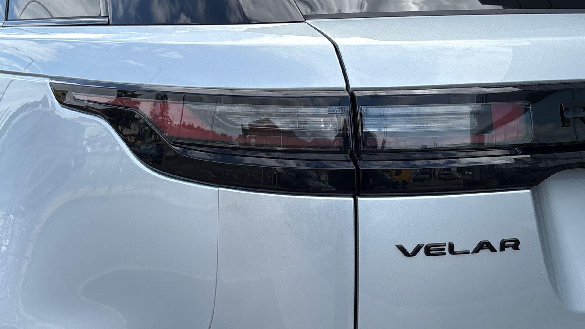 Land Rover Range Rover Velar view 19