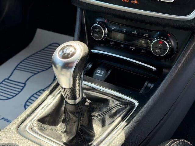 Mercedes-Benz CLA view 17