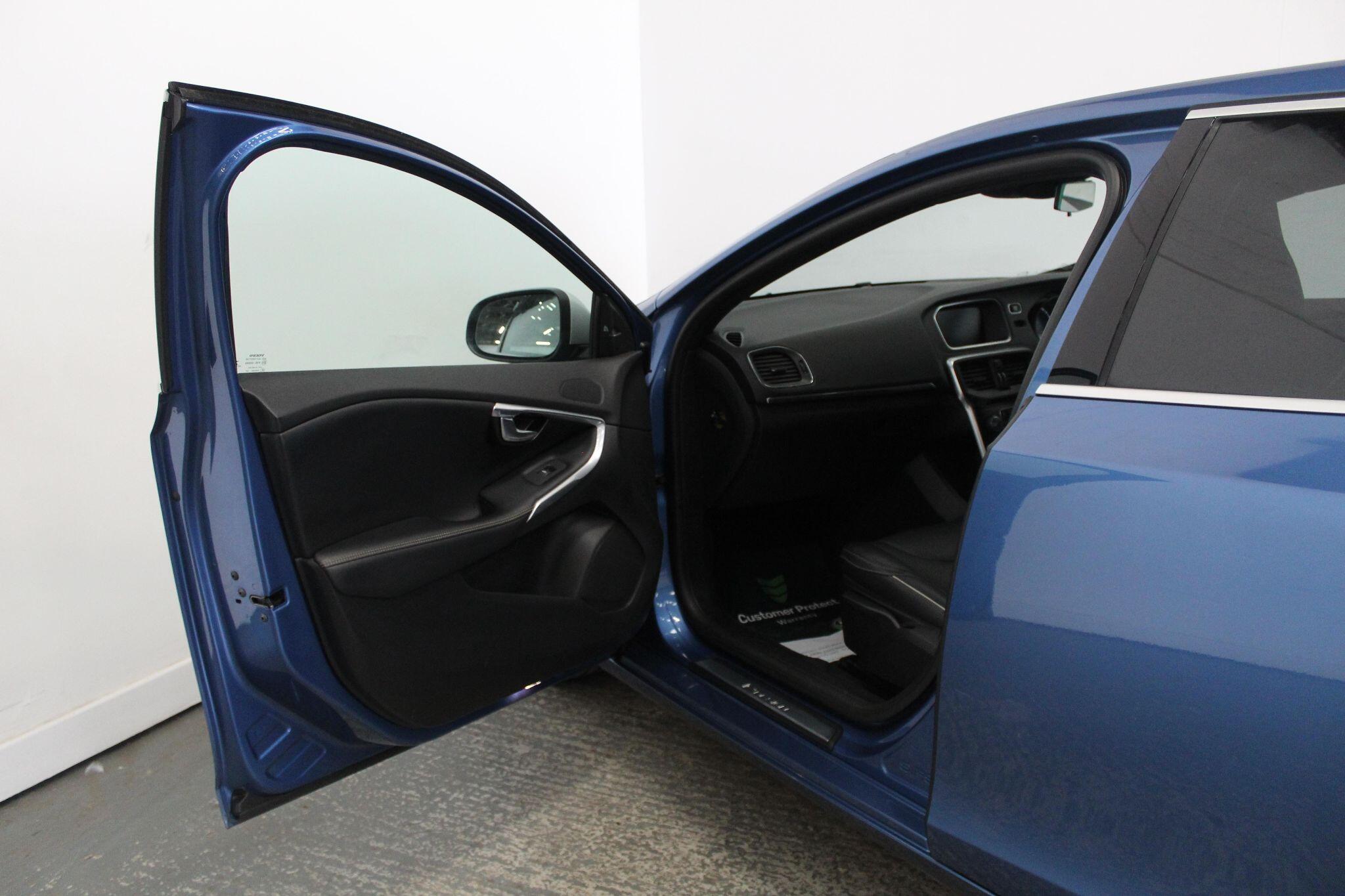 Volvo V40 view 27