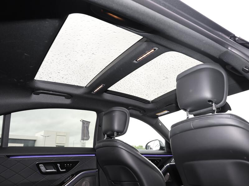 Mercedes-Benz S-Class view 18