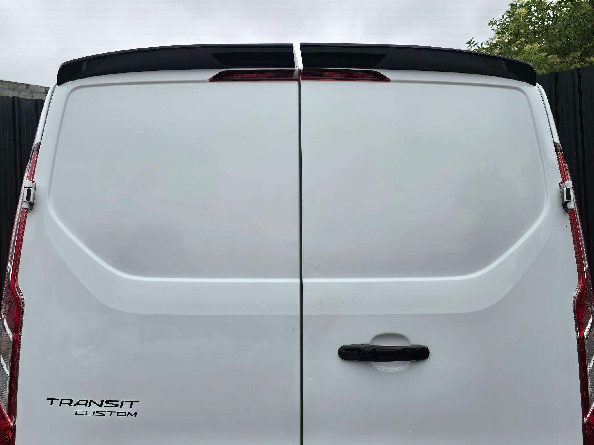 Ford Transit Custom view 17