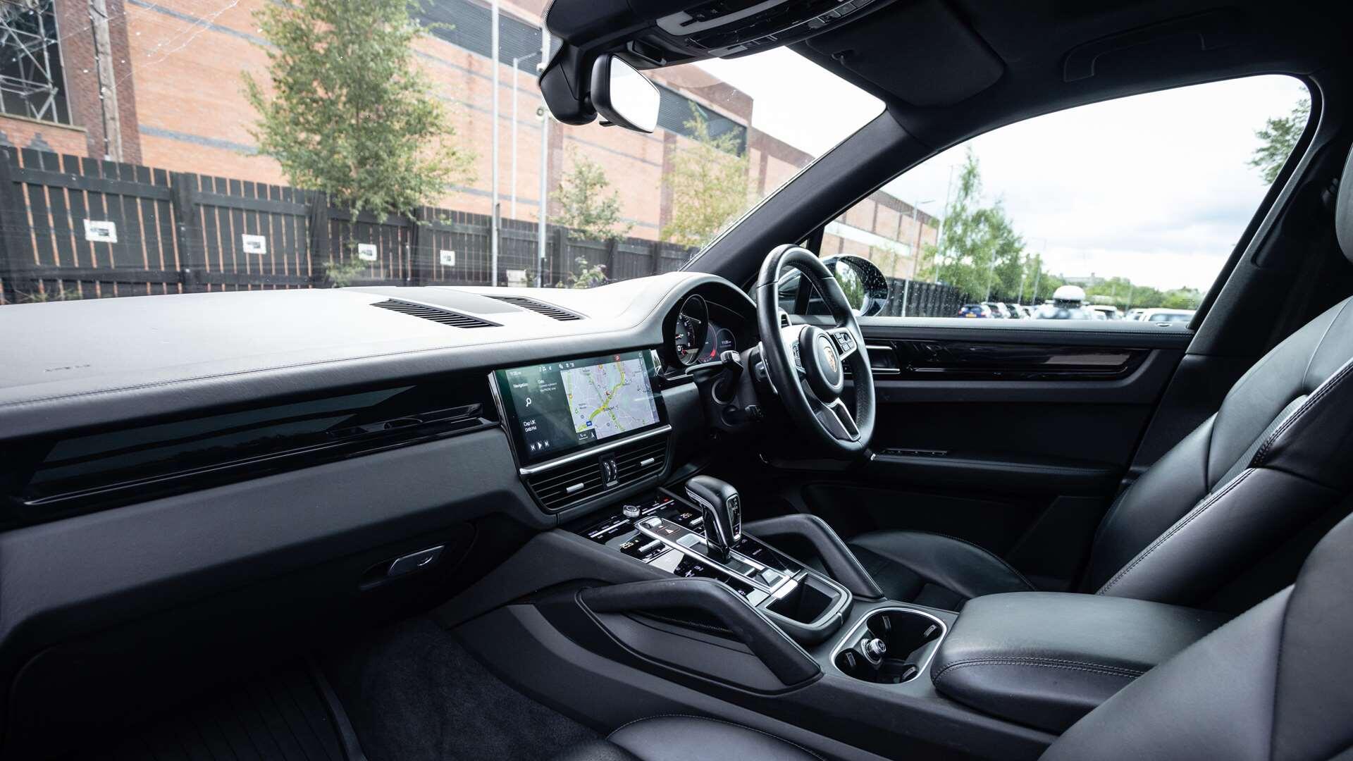 Porsche Cayenne view 5