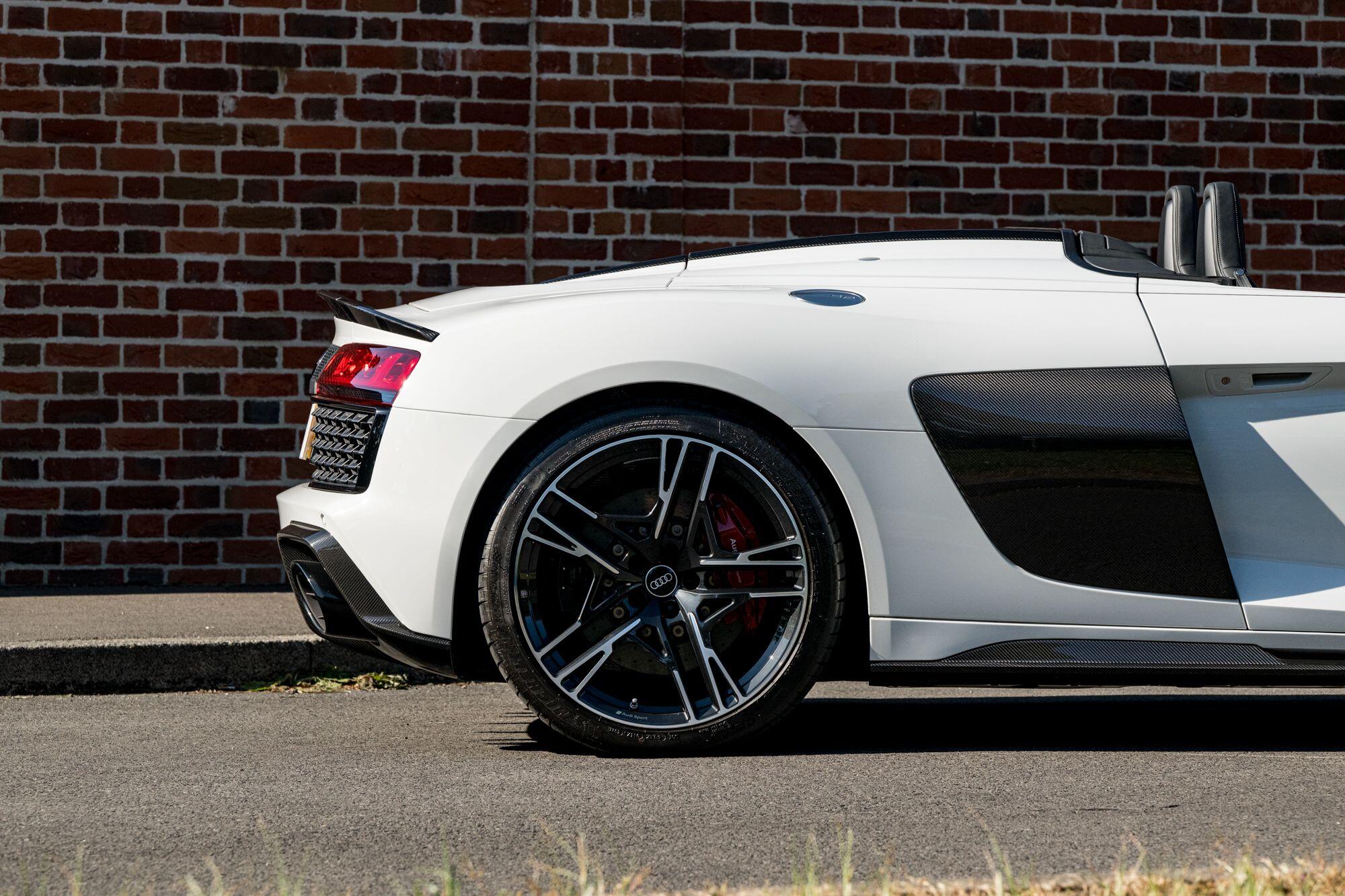 Audi R8 view 39